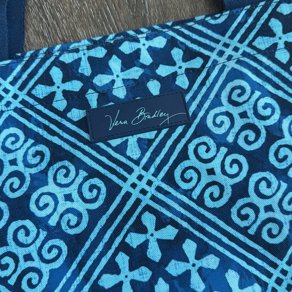 VERA BRADLEY FAMILY TOTE RETIRED CUBAN TILES PRINT MESH DRAWSTRING. Large tote. - Picture 2 of 6